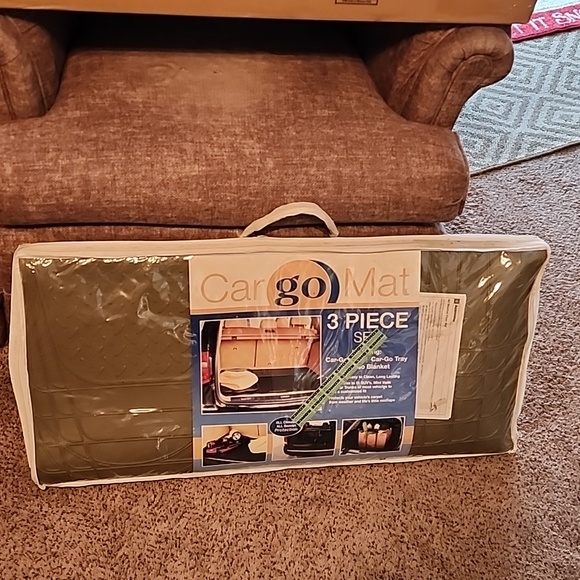 Car go mat 3 piece set - Picture 1 of 5